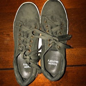 Green sneakers size 8